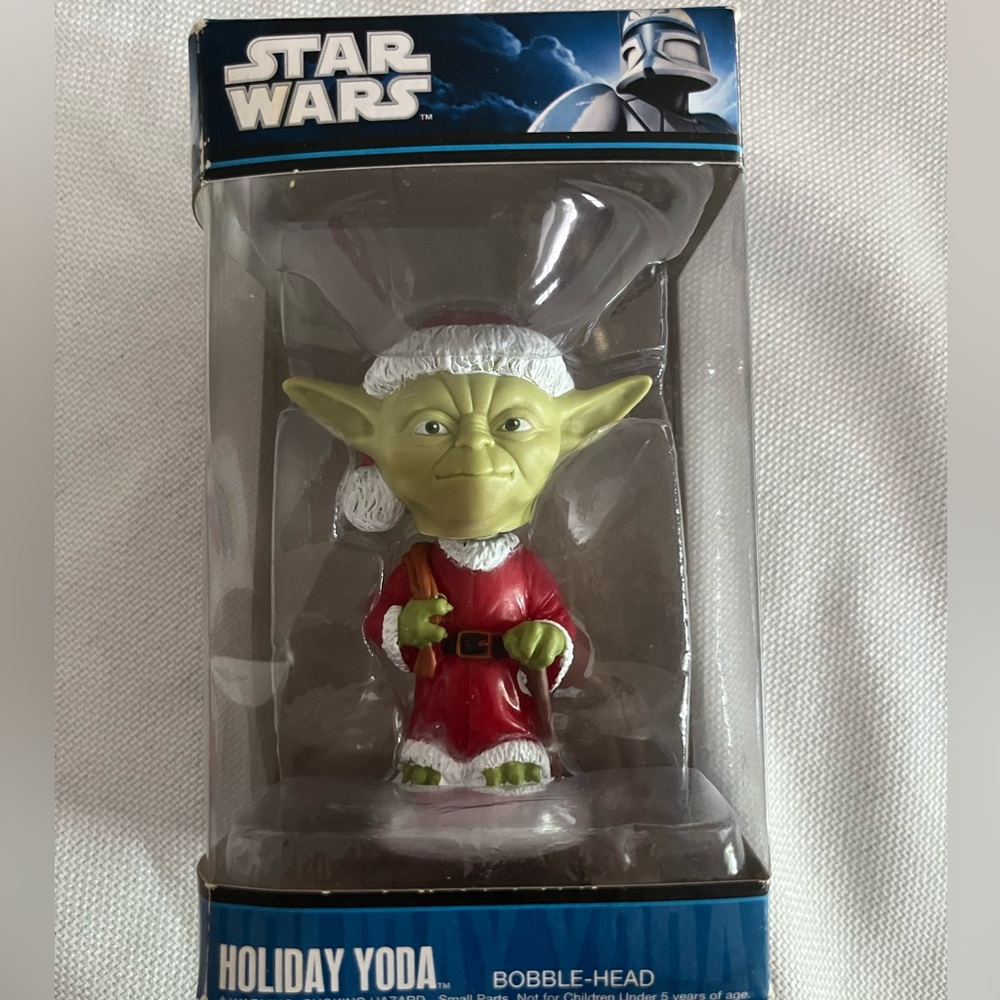 Funko Star Wars Holiday Yoda Bobblehead